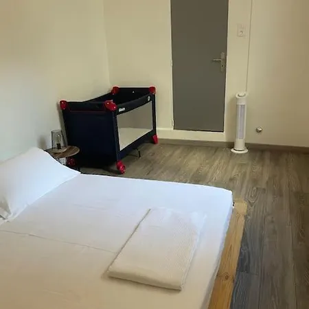 Pour 2 A 4 Personnes A 5 Min A Pied Des Plages De Apartment *